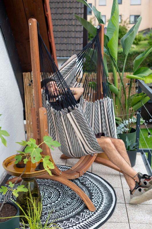 La Siesta viseči stol Udine s stojalom Eucalyptus Bio bombaž zebra