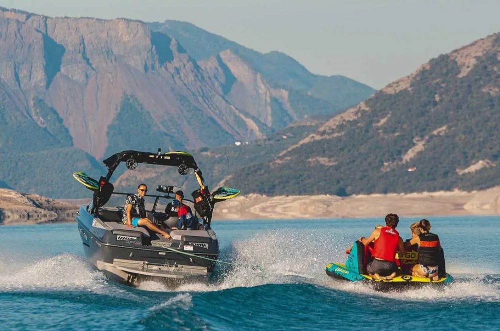 Vlečna tuba Spinera Lets Go 4 Family